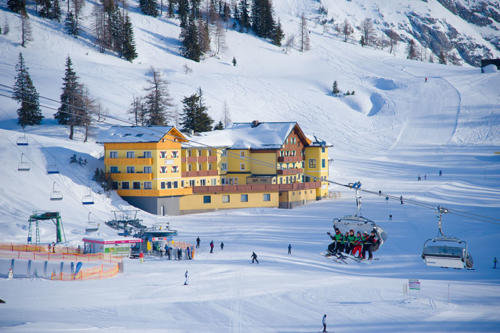 skihotel-an-der-piste-1