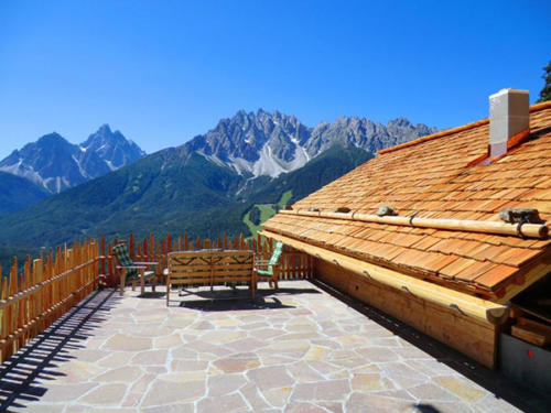 Umringt von herrlichen Bergen