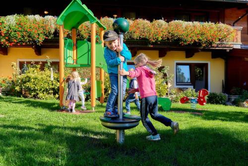 famililenhotel-unken-19